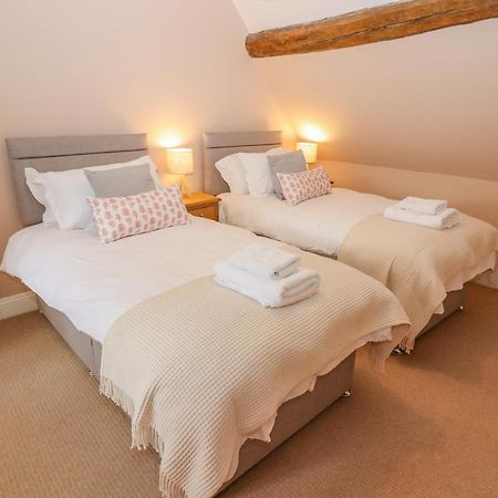The Loft Apartment Stow-on-the-Wold ภายนอก รูปภาพ