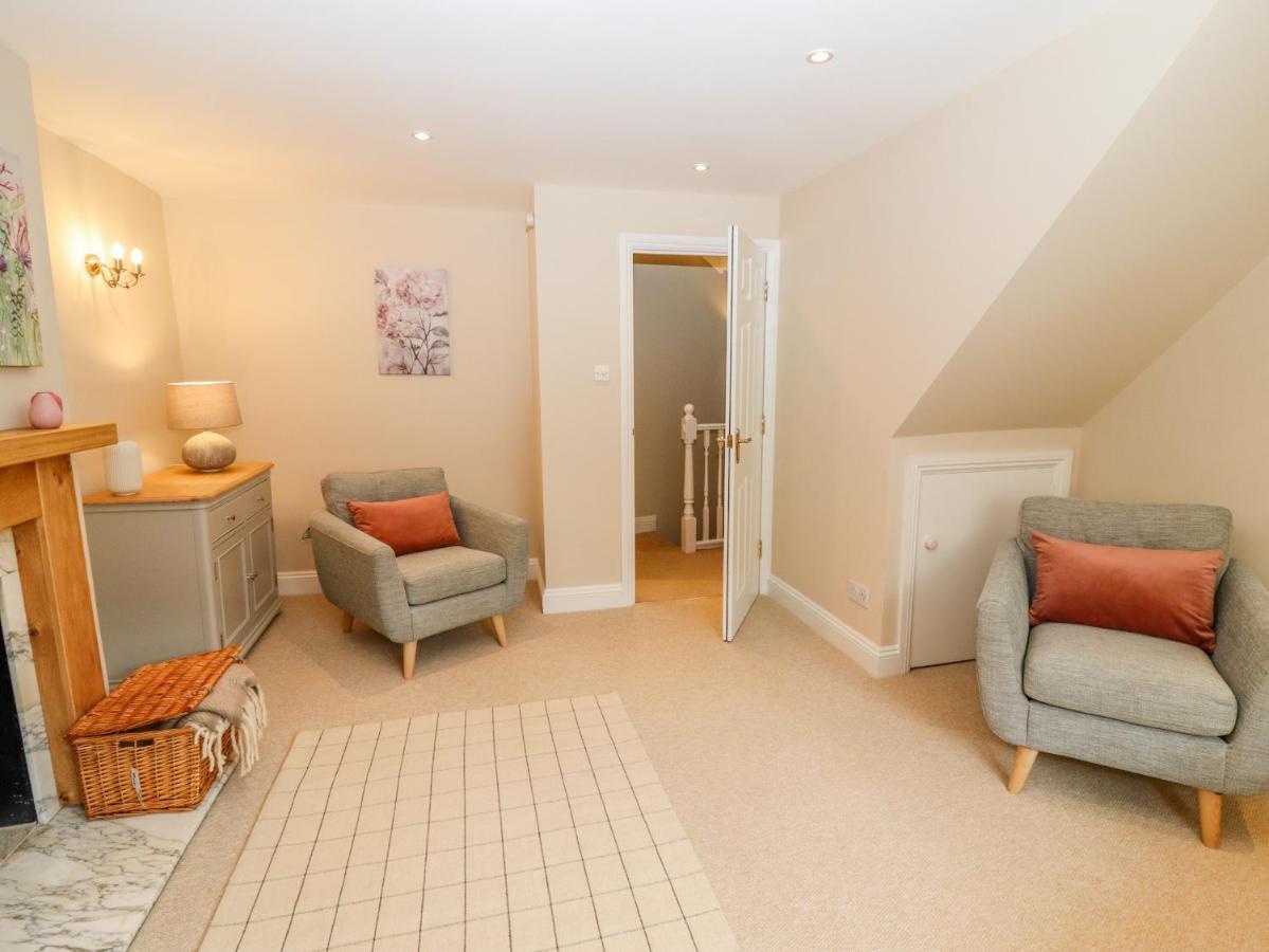 The Loft Apartment Stow-on-the-Wold ภายนอก รูปภาพ